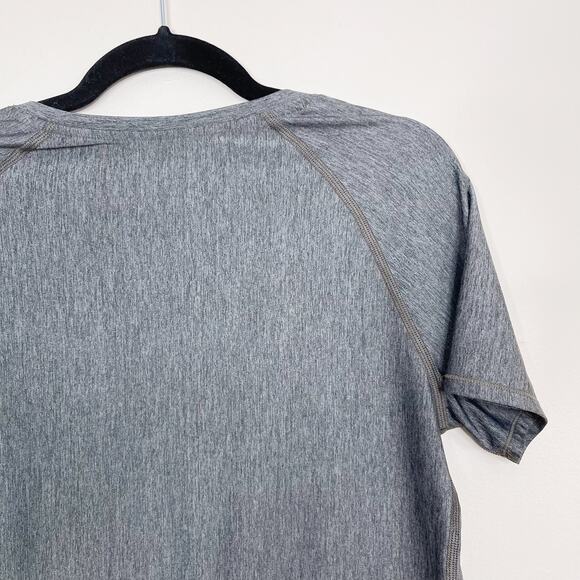 Under Armour Womens Medium M Heather GrayFitted HeatGear Short Sleeve Tee Shirt - Picture 5 of 6